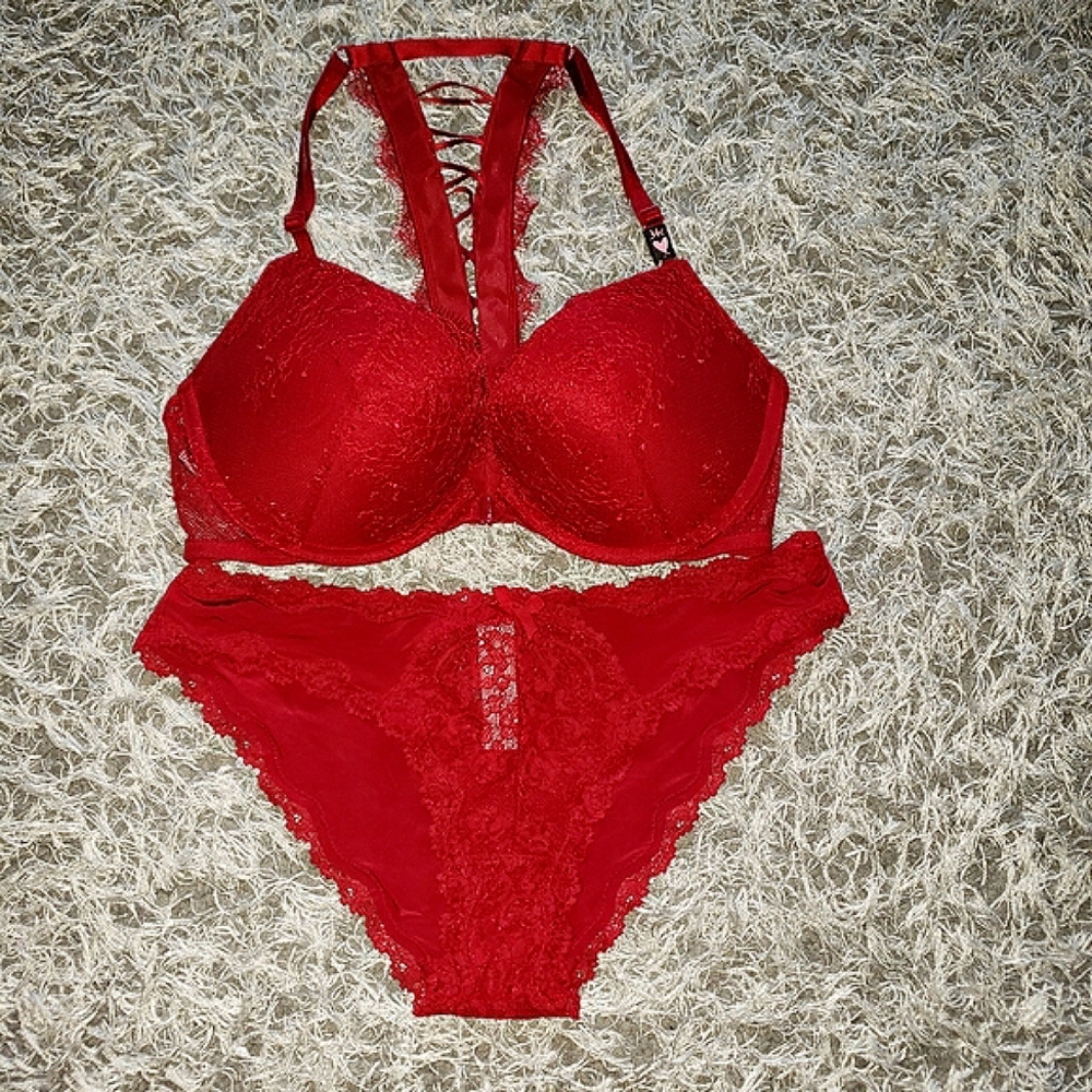 Victoria Secret Very Sexy Red Bra & Panty Set